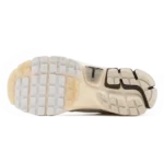 ⁦Nike Zoom Vomero 5 White Igloo Black Neutral Grey⁩ – תמונה ⁦5⁩