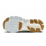 ⁦Nike Zoom Vomero 5 Sail Buff Gold Sea Glass⁩ – תמונה ⁦5⁩
