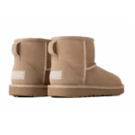 ⁦Kids' Mini Classic II Boot Sand⁩ – תמונה ⁦3⁩