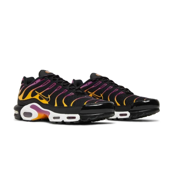 ⁦Nike Air Max Plus University Gold Viotech Purple⁩ – תמונה ⁦2⁩