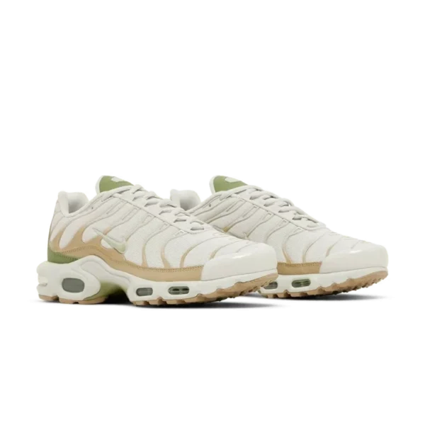 ⁦Nike Air Max Plus Light Bone Honeydew Alligator⁩ – תמונה ⁦2⁩
