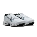 ⁦Nike Air Max Plus Stencil Swoosh⁩ – תמונה ⁦2⁩