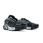 ⁦Nike Air Max Plus Frost Black White⁩ – תמונה ⁦2⁩