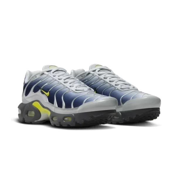 ⁦Nike Air Max Plus Obsidian Silver⁩ – תמונה ⁦2⁩
