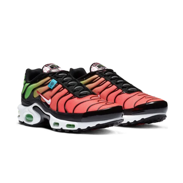 ⁦Nike Air Max Plus Worldwide Pack Crimson Green⁩ – תמונה ⁦2⁩