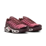 ⁦Nike Air Max Plus Burgundy Crush⁩ – תמונה ⁦2⁩