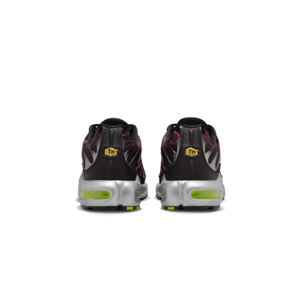 ⁦Nike Air Plus Mercurial XXV Hyper Pink and Volt⁩ – תמונה ⁦3⁩
