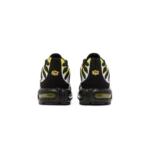 ⁦Nike Air Max Plus Black Tour Yellow⁩ – תמונה ⁦3⁩