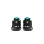 ⁦Nike TN Air Max Plus Light Retro⁩ – תמונה ⁦3⁩