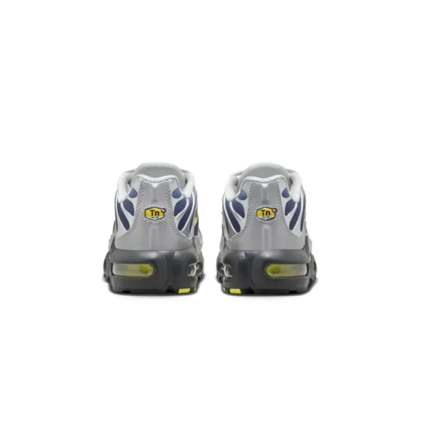 ⁦Nike Air Max Plus Obsidian Silver⁩ – תמונה ⁦3⁩