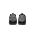 ⁦Nike Air Max Plus Utility Wolf Grey Black⁩ – תמונה ⁦3⁩