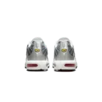 ⁦Nike Air Max Plus Metallic Silver University Red⁩ – תמונה ⁦3⁩
