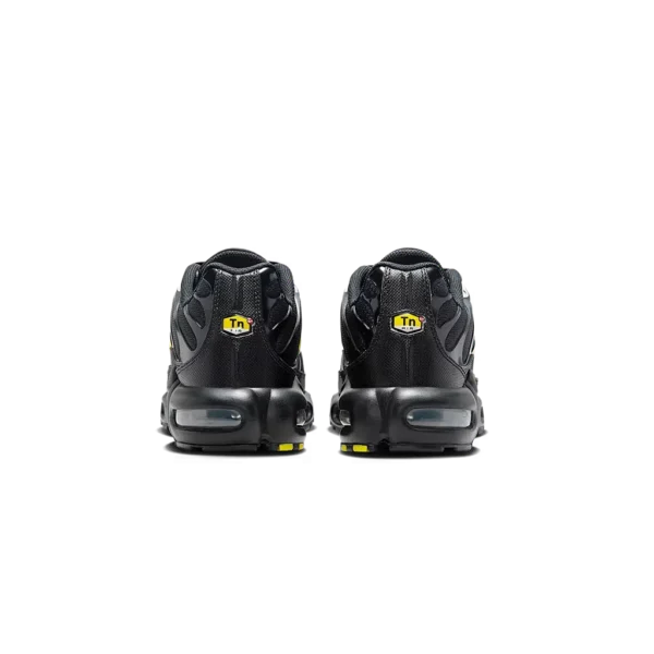⁦Nike Air Max Plus Black Opti Yellow⁩ – תמונה ⁦3⁩