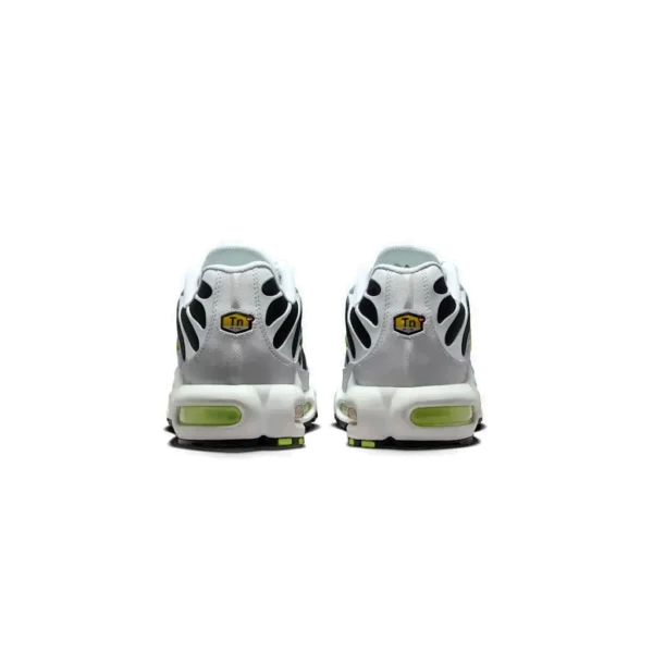 ⁦Nike Air Max Plus White Black Volt⁩ – תמונה ⁦3⁩