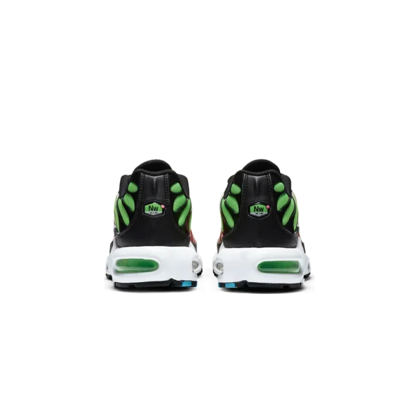 ⁦Nike Air Max Plus Worldwide Pack Crimson Green⁩ – תמונה ⁦3⁩