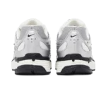 ⁦Nike P-6000 Metallic Silver⁩ – תמונה ⁦3⁩