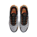 ⁦Nike Air Max Plus Grey Orange⁩ – תמונה ⁦4⁩