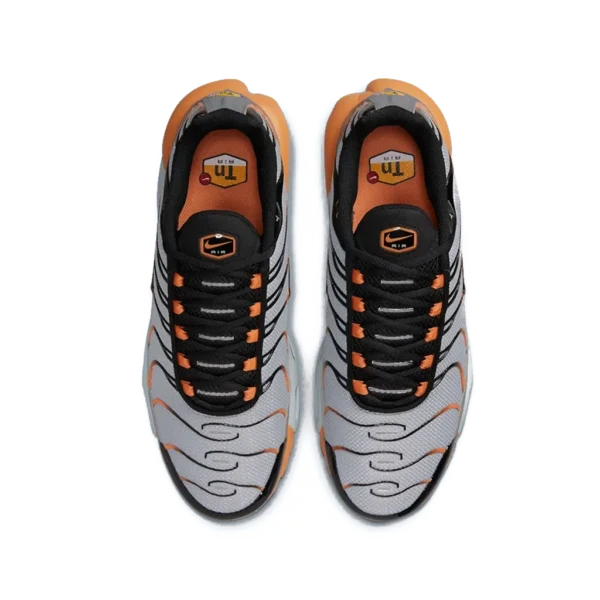 ⁦Nike Air Max Plus Grey Orange⁩ – תמונה ⁦4⁩