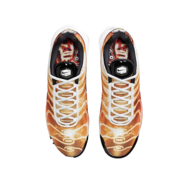 ⁦Nike Air Max Plus OG Light Photography⁩ – תמונה ⁦4⁩