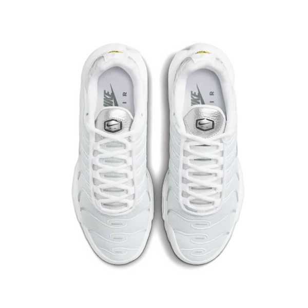 ⁦Nike Air Max Plus White Metallic Silver⁩ – תמונה ⁦4⁩
