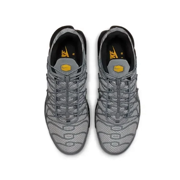 ⁦Nike Air Max Plus Utility Wolf Grey Black⁩ – תמונה ⁦4⁩