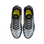 ⁦Nike Air Max Plus Black Opti Yellow⁩ – תמונה ⁦4⁩
