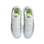 ⁦Nike Air Max Plus White Black Volt⁩ – תמונה ⁦4⁩