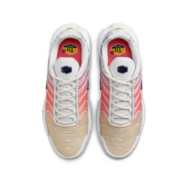 ⁦Nike Air Max Plus Platinum Tint Persian⁩ – תמונה ⁦4⁩
