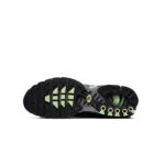 ⁦Nike Air Max Plus Green Glow⁩ – תמונה ⁦5⁩
