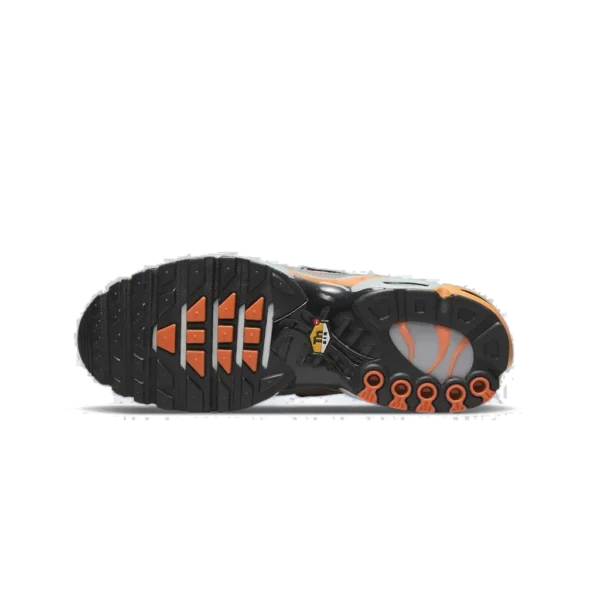 ⁦Nike Air Max Plus Grey Orange⁩ – תמונה ⁦5⁩