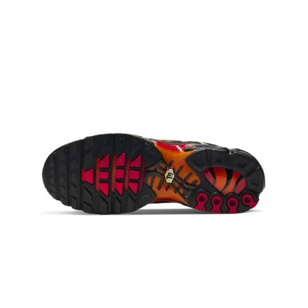 ⁦Nike Air Max Plus TN Magma Orange Pack⁩ – תמונה ⁦5⁩