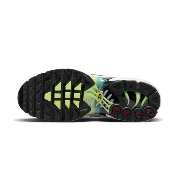⁦Nike Air Max Plus Volt Silver⁩ – תמונה ⁦5⁩