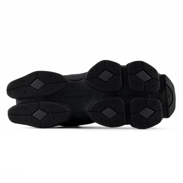 ⁦New Balance 9060 Triple Black Leather⁩ – תמונה ⁦5⁩