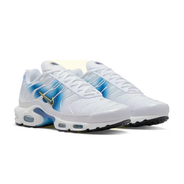 ⁦Nike Air Max Plus Spray Paint Swoosh White Blue⁩ – תמונה ⁦2⁩