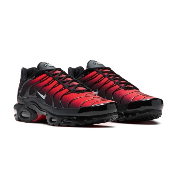 ⁦Nike Air Max Plus Deadpool⁩ – תמונה ⁦2⁩
