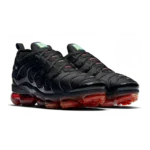 ⁦Nike Air VaporMax Plus Black Light Smoke Grey Magma Orange⁩ – תמונה ⁦2⁩