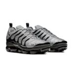 ⁦Nike Air Vapormax Plus Cool Grey Black⁩ – תמונה ⁦2⁩