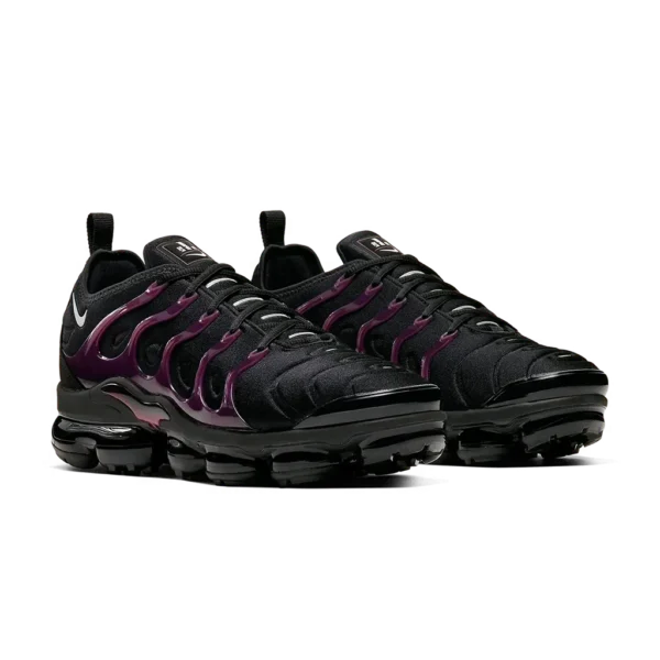 ⁦Nike Air VaporMax Plus Black Noble Red⁩ – תמונה ⁦2⁩