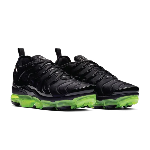 ⁦Nike Air VaporMax Plus Black Volt⁩ – תמונה ⁦2⁩