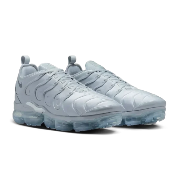 ⁦Nike Air VaporMax Plus Light Wolf Grey⁩ – תמונה ⁦2⁩