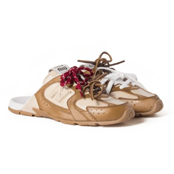 ⁦New Balance x Miu Miu 530 SL Deco Calf Leather Mules Cinnamon Travertine Gray⁩ – תמונה ⁦2⁩