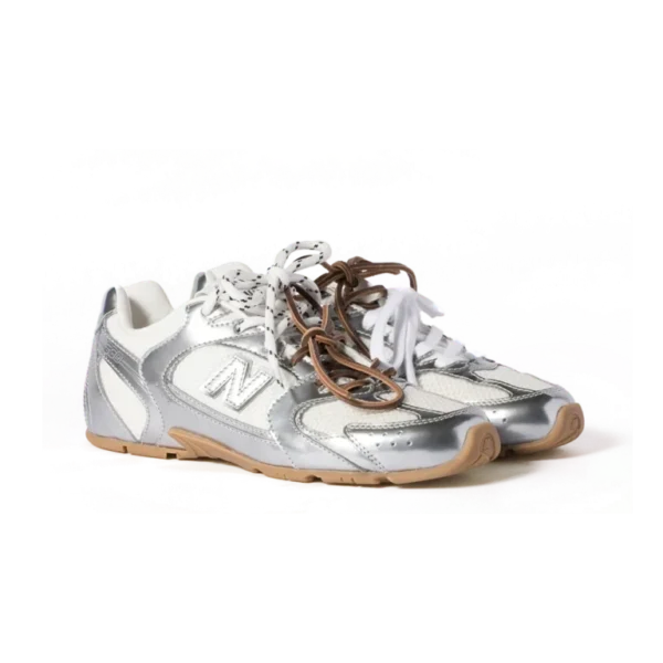 ⁦New Balance x Miu Miu 530 SL Leather Sneakers Metallic Silver⁩ – תמונה ⁦2⁩
