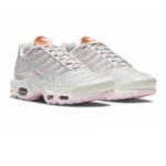 ⁦Nike Air Max Plus Vast Grey Metallic Copper⁩ – תמונה ⁦2⁩