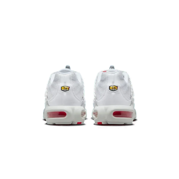 ⁦Nike Air Max Plus Utility White University Red⁩ – תמונה ⁦3⁩