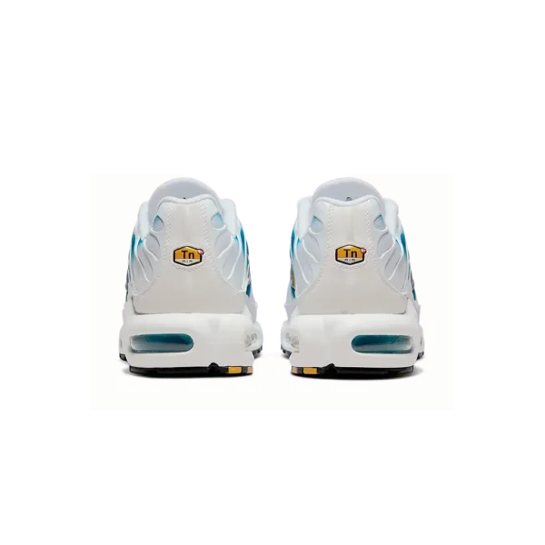 ⁦Nike Air Max Plus Spray Paint Swoosh White Blue⁩ – תמונה ⁦3⁩