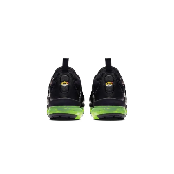 ⁦Nike Air VaporMax Plus Black Volt⁩ – תמונה ⁦3⁩