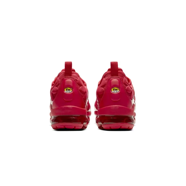 ⁦Nike Air VaporMax Plus Triple Red⁩ – תמונה ⁦3⁩