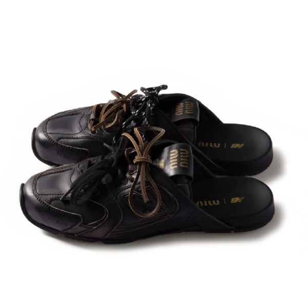 ⁦New Balance x Miu Miu 530 SL Deco Calf Leather Mules Black⁩ – תמונה ⁦3⁩