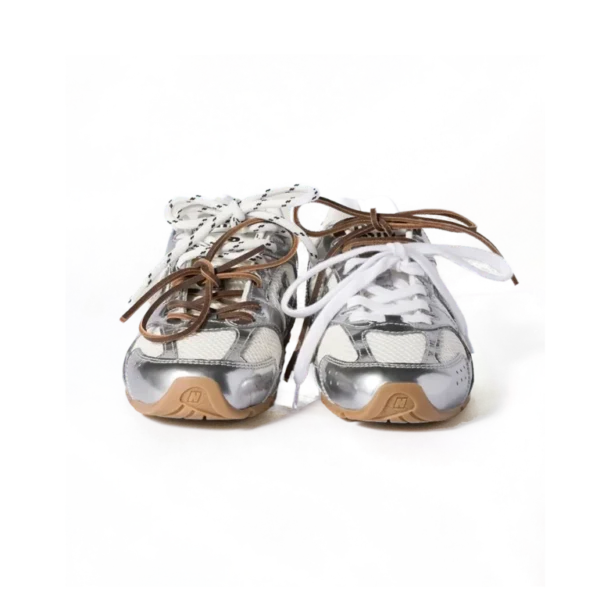 ⁦New Balance x Miu Miu 530 SL Leather Sneakers Metallic Silver⁩ – תמונה ⁦3⁩