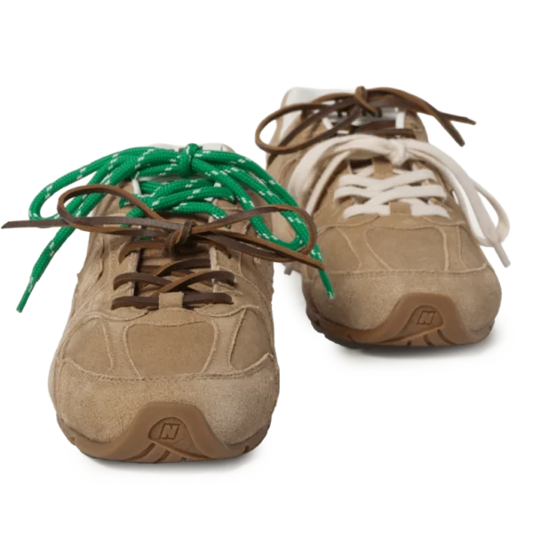 ⁦New Balance x Miu Miu 530 SL Suede Sneakers Ecru⁩ – תמונה ⁦3⁩